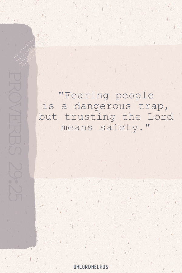 Anxiety, worry, and stress all result from unhealthy fear. How can we tell between healthy fear and unhealthy? What does it say about the things we value? Women of Faith | Spiritual Growth | Scripture Study | Christian Mentoring | Daily Devotional #devotional #scripture #afraid #assurance #fear #hope #judgment #priorities #value